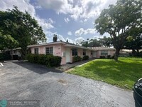 Building Photo - 3791 Riverside Dr