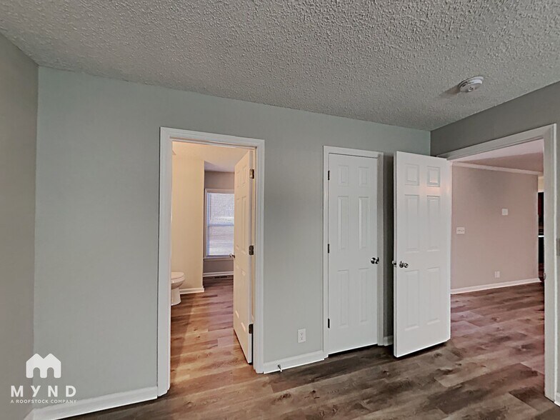 Building Photo - 720 Bermuda Ave