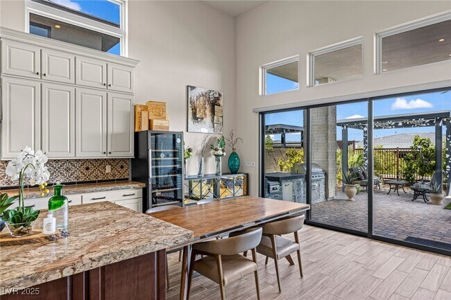 Building Photo - 5192 Rock Daisy Dr