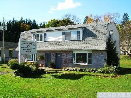 Primary Photo - 9249 NY-22