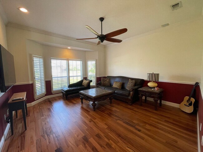 Building Photo - For Lease - 3 BR|2.5 BA w/ In-ground Pool in Palm Bay!