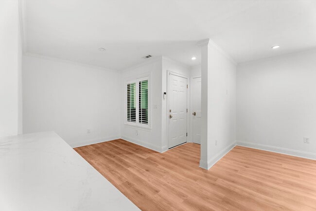 Building Photo - 1481 Center St Ext