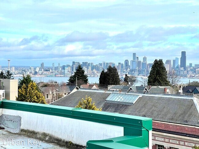 Building Photo - 2331 42nd Ave SW
