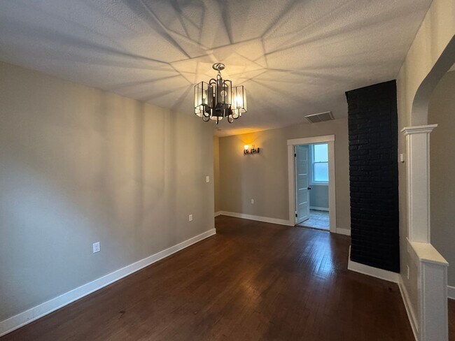 Building Photo - 3338 Marvin Ave