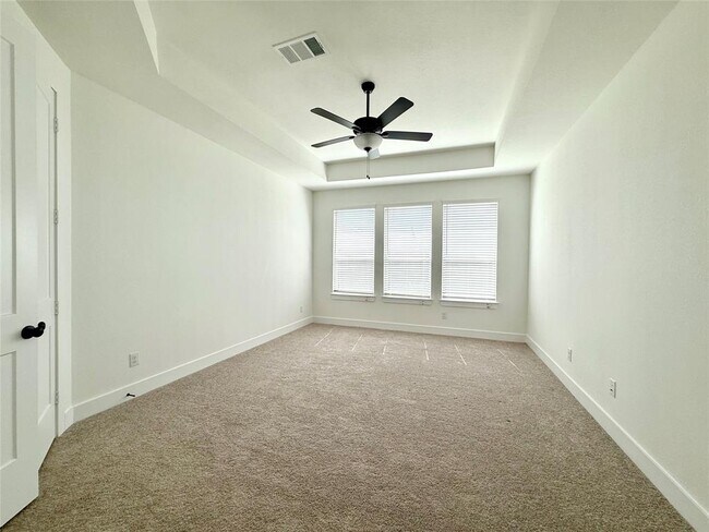 Building Photo - 30421 Zoysia Pt Ln