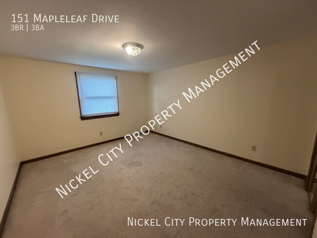 Building Photo - 151 Mapleleaf Dr