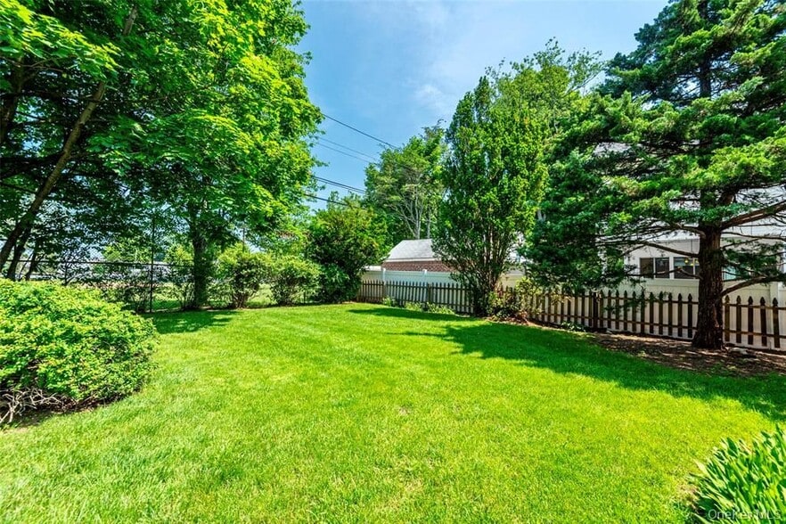 Building Photo - 147 Nugent St