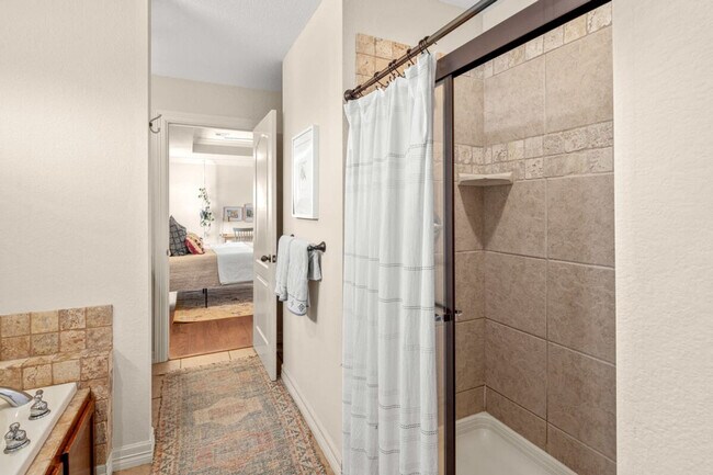 Building Photo - 4181 N Rolling Meadows Dr