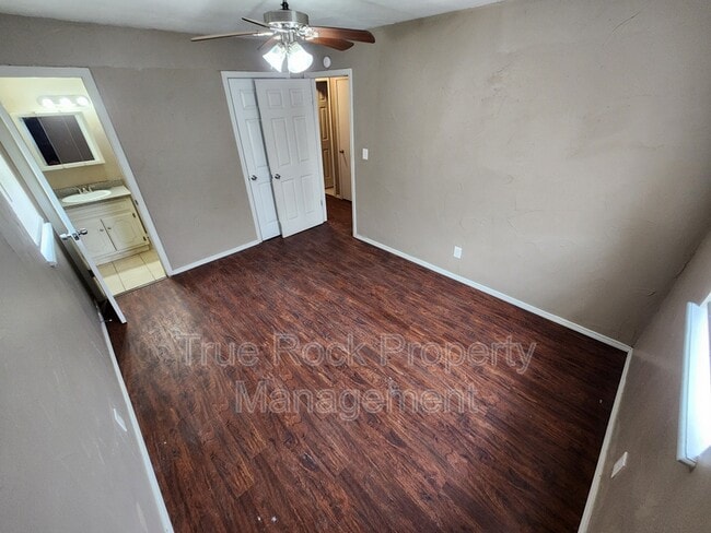 Building Photo - 3415 Colbert St