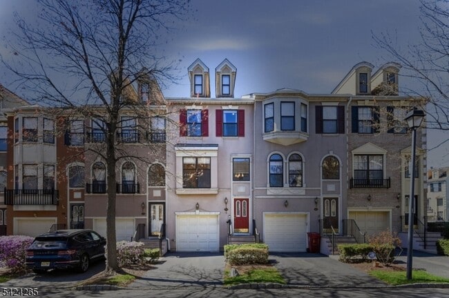 Building Photo - 424 Hartford Dr