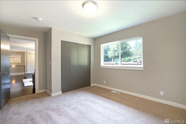 Building Photo - Gorgeous 4 Bedroom, 4 Bath +Bonus Room in Richland Heights