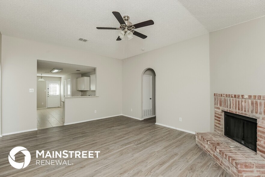 Building Photo - 705 Langford Dr