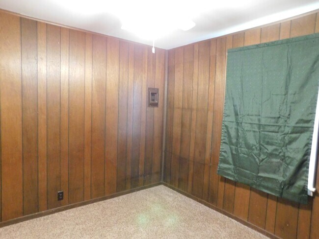 Building Photo - Cute 2 bedroom 1 bath duplex in El Dorado,...