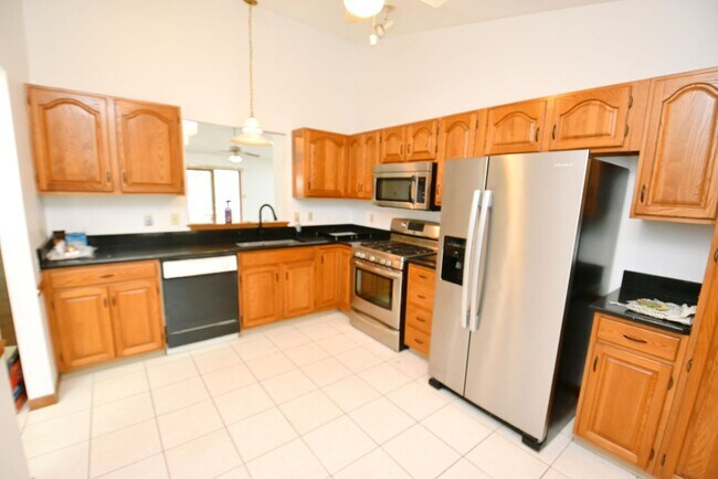 Building Photo - Waterfront Condo in Penn Schools District, 4 bedroom, 3 full baths!