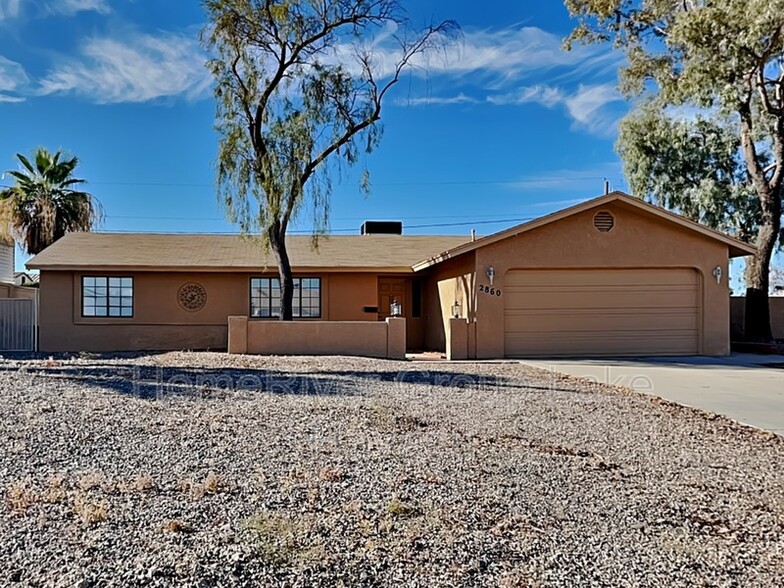 Building Photo - 2860 Edgewood Dr
