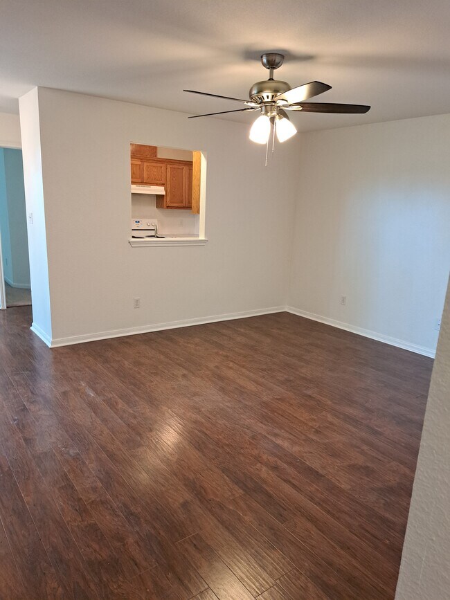 Building Photo - 109 Axis Deer Trail