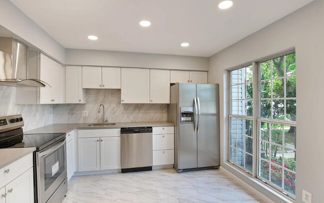 Building Photo - 14836 Hancock Ct