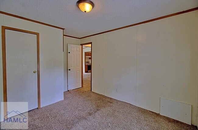 Building Photo - 235 Fleming Loop Rd