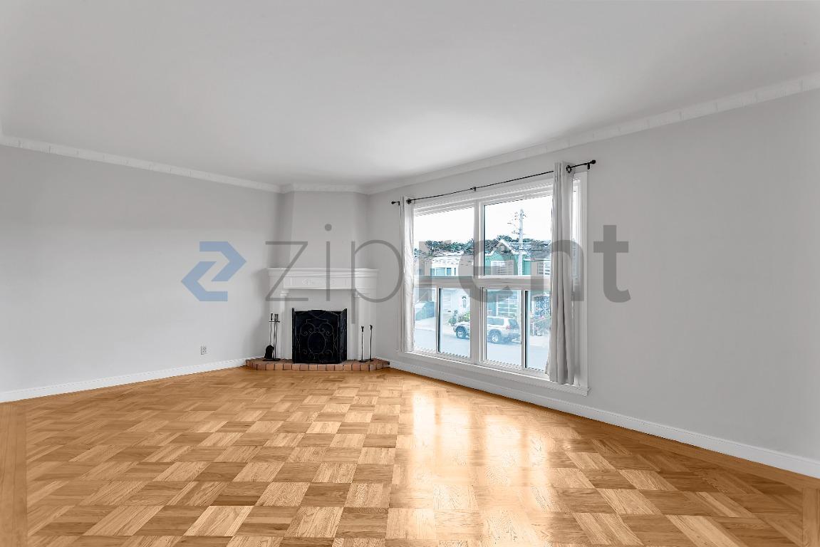 Building Photo - Unit