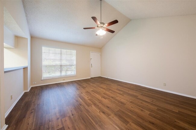 Building Photo - 2605 Brickford Cove