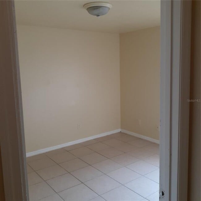 Building Photo - 3625 E Chelsea St