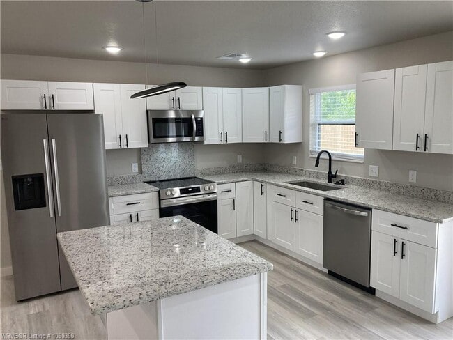 Building Photo - 10423 Preston Ct