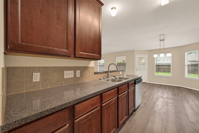 Building Photo - 5107 Moss Garden Ln
