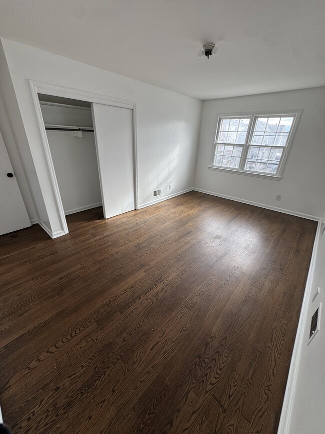 Building Photo - 737 Linden Ave