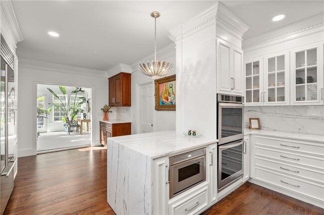 Building Photo - 530 Blackstone Blvd