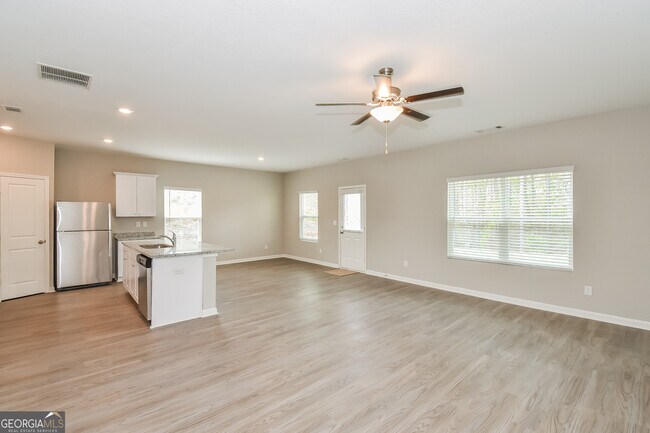 Building Photo - 301 Augusta Woods Dr