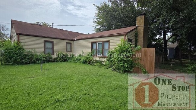 Building Photo - 3 Bedroom, 2 Bathroom with 1 Car Garage in Gladstone, Missouri