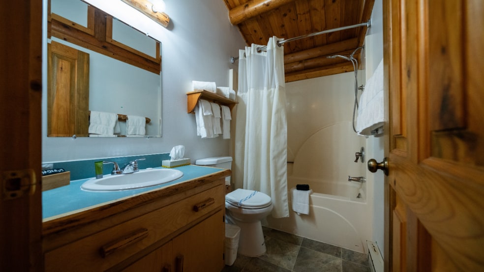 Building Photo - 3765 MT Highway 40 W