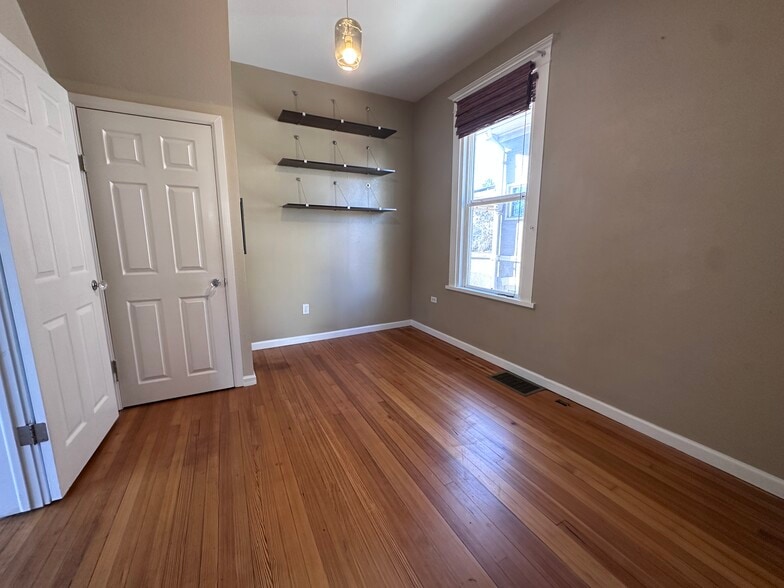 Building Photo - 1330 S Grant St