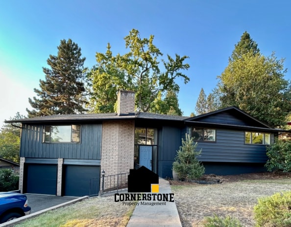 Primary Photo - 225 Coachman Dr