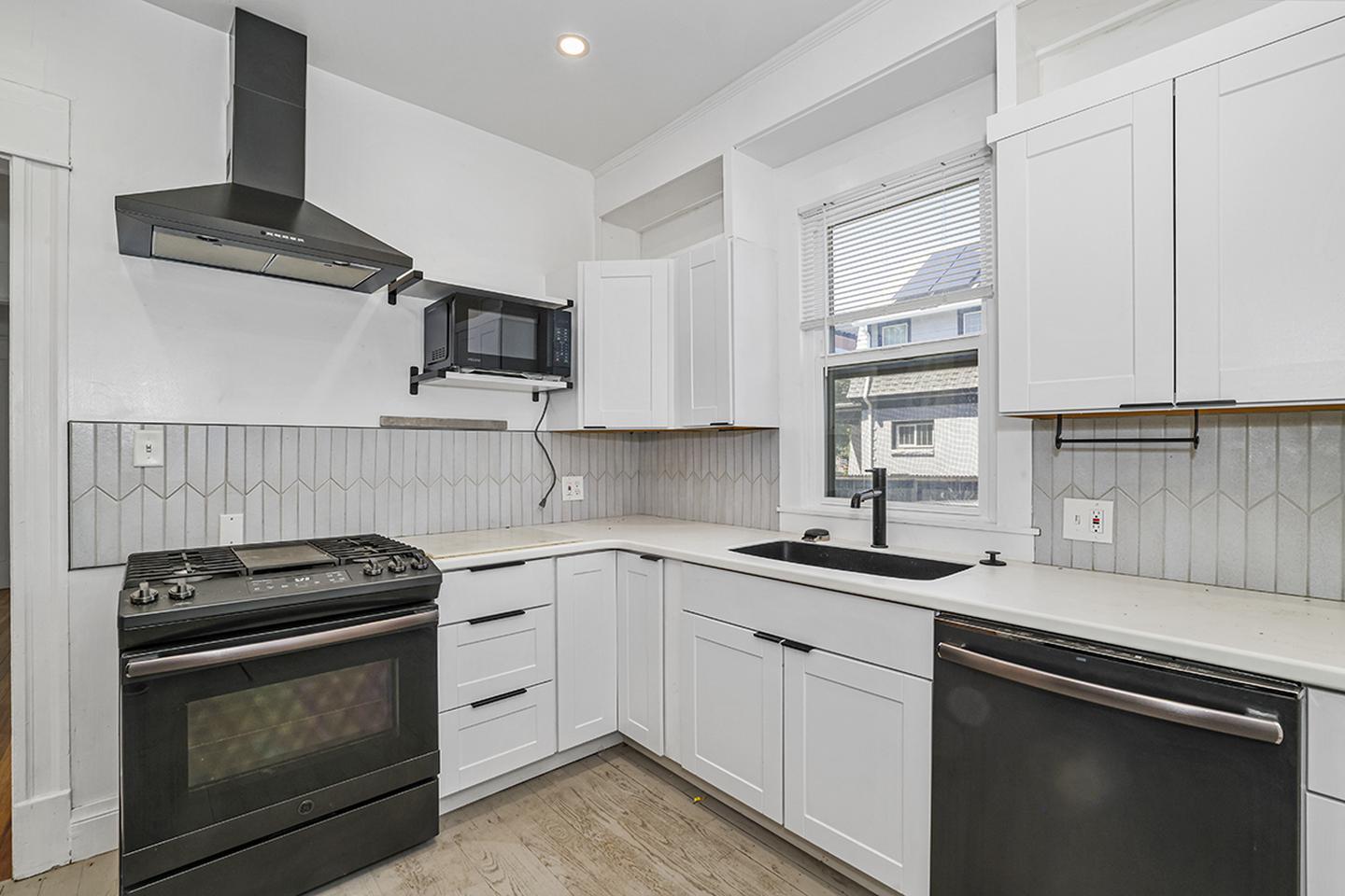 Building Photo - Spacious & light-filled Governors' Park home near Cherry Creek Trail