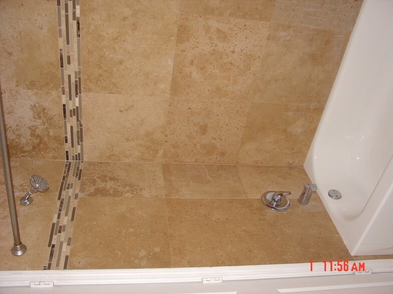 Building Photo - 2550 N Alafaya Trl