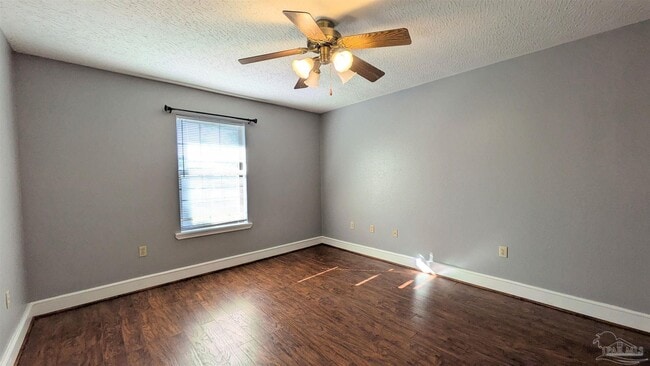 Building Photo - 912 Rentz Ave