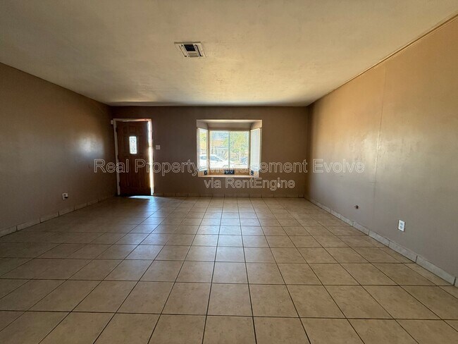 Building Photo - 3419 W Marshall Ave