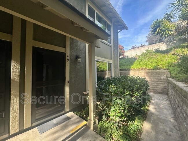 Building Photo - 491 Serento Cir