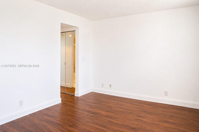 Building Photo - 9230 Lagoon Pl