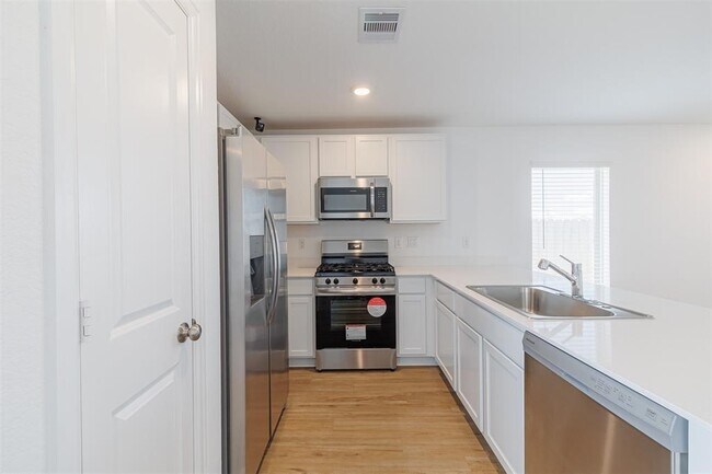 Building Photo - 3110 Spanish Oak Ln