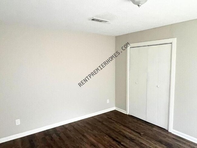 Building Photo - 508 Westfield Dr