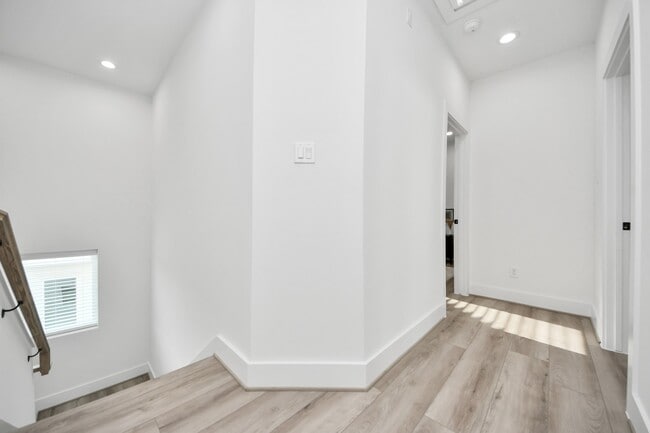 Building Photo - 7727 Hammerly Blvd