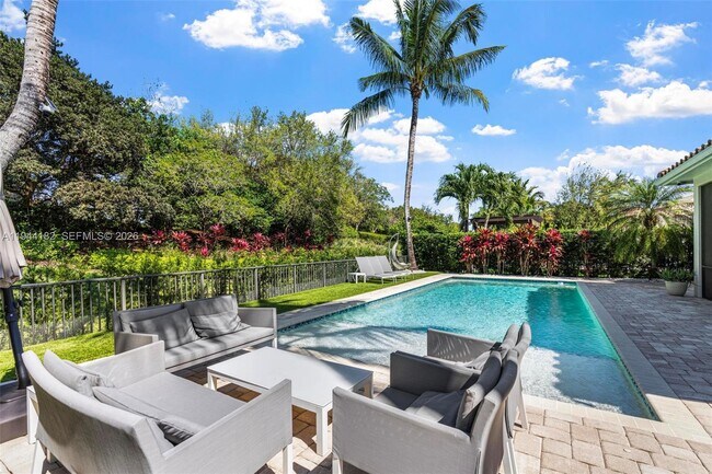 Building Photo - 10185 Cameilla St