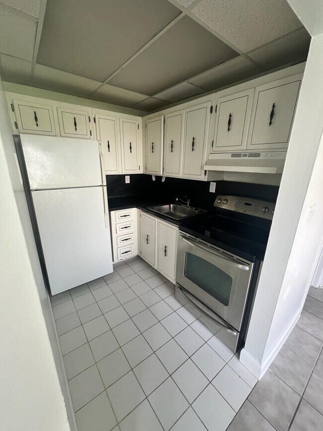 Building Photo - 6601 SW LLC- Davie