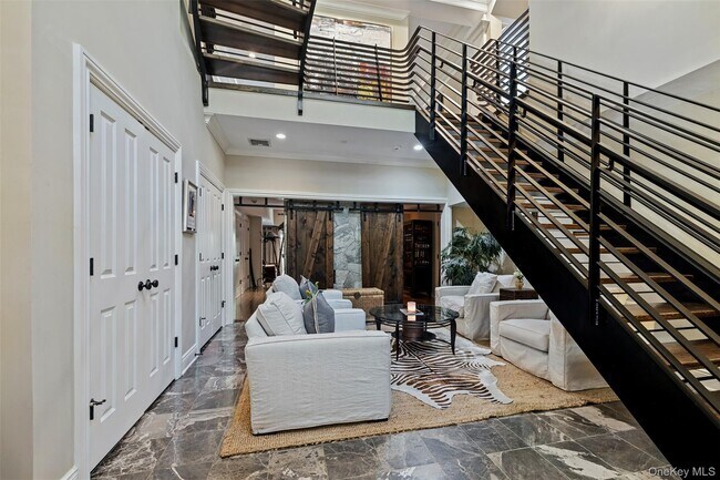 Building Photo - 12 Bishop Park Rd