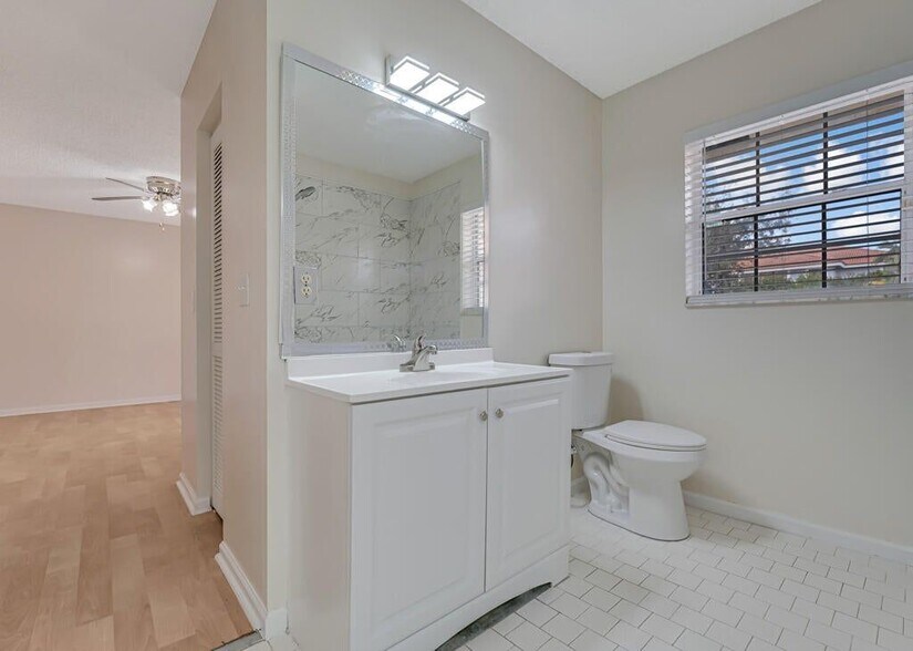 Building Photo - 13730 Sunflower Ct