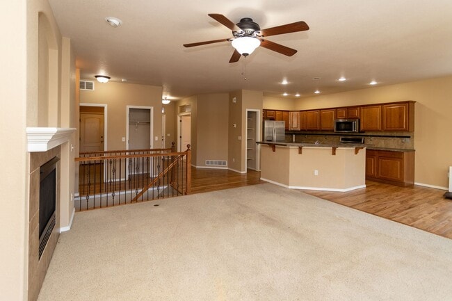 Building Photo - Beautiful Ranch in Pine Creek!