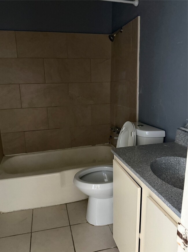 Building Photo - 6201 Ranchester Dr