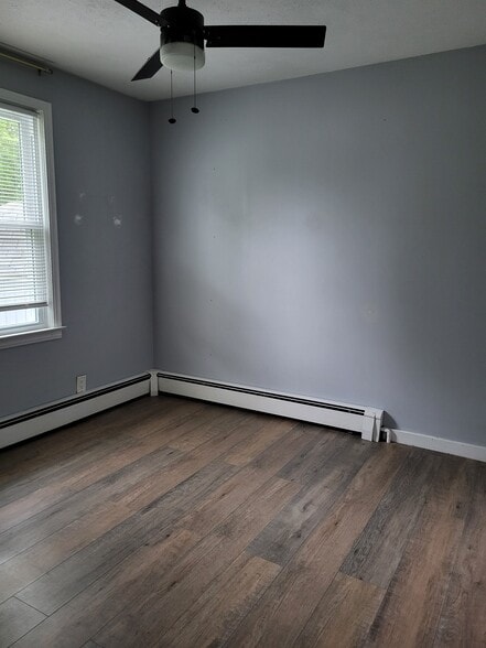 Bonus room, no closet - 1135 Ralph St